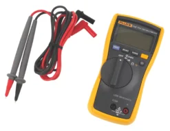 Multimètre Numérique CA/CC Fluke 113 600V