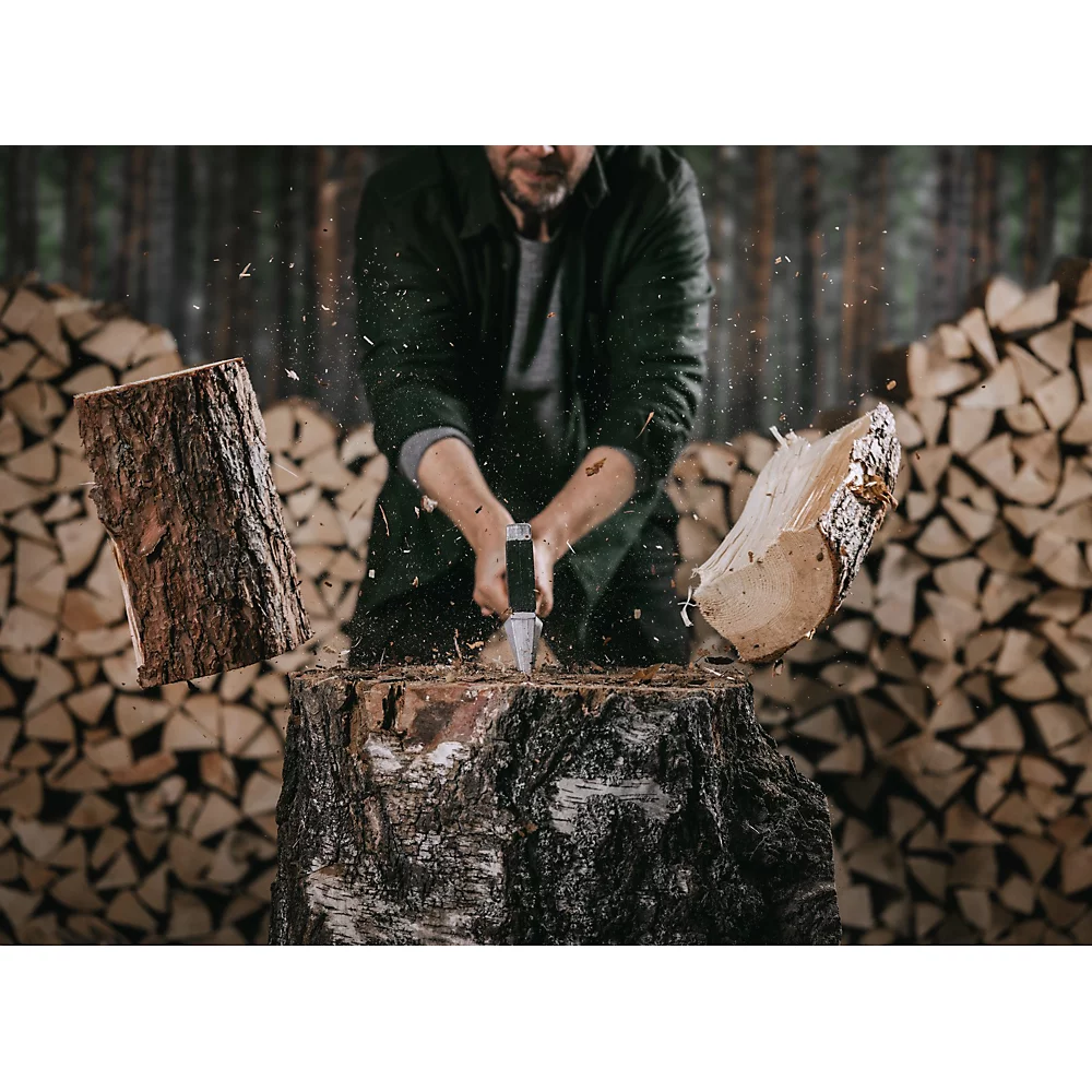 Hache à Fendre Fiskars 5,5oz (2,5kg) 8 Hache à Fendre Fiskars 5,5oz (2,5kg) – Image 6