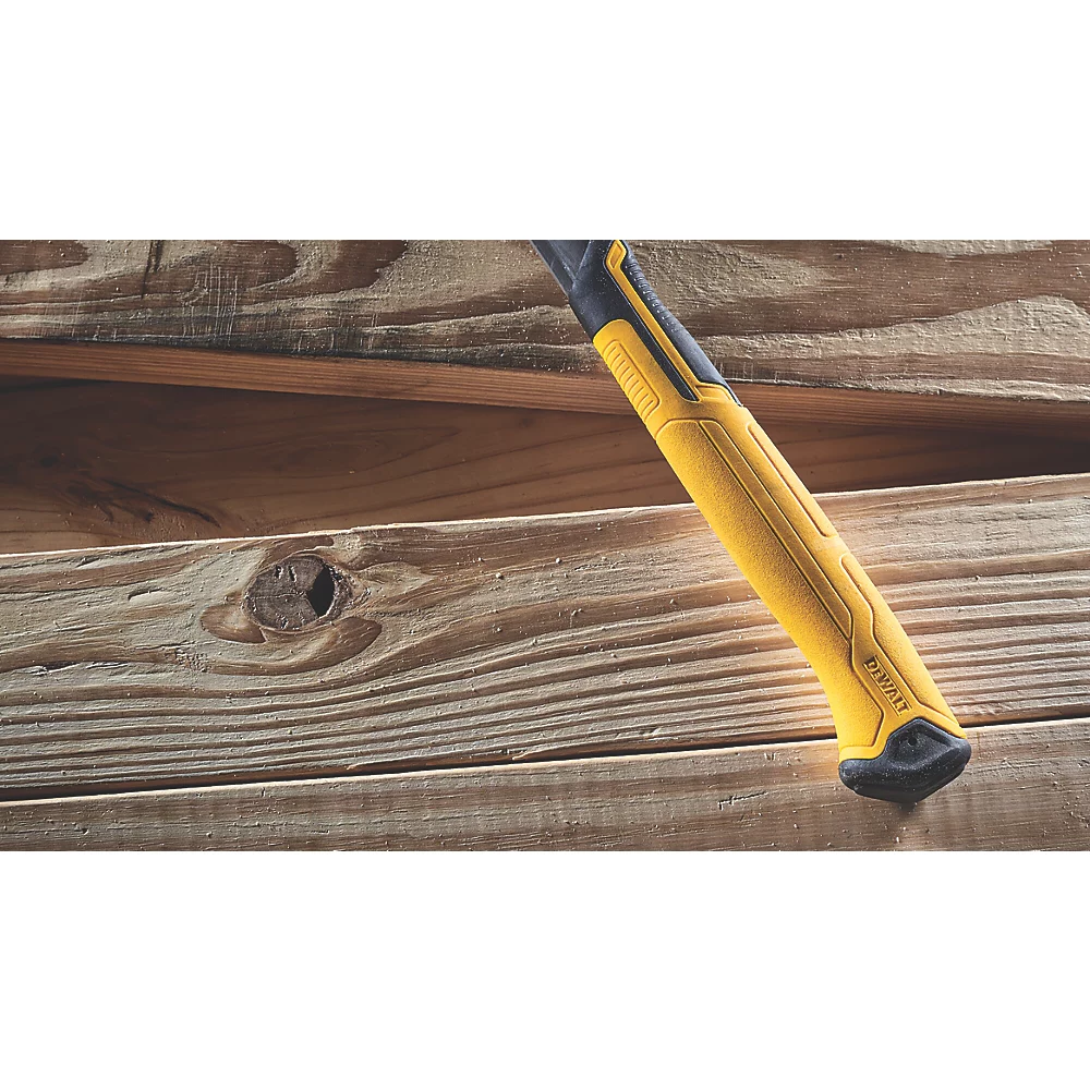 Marteau Arrache-clou Haute Vitesse Soudé à L'arc MIG DeWalt 14oz (0,4kg) 7 Marteau Arrache-clou Haute Vitesse Soudé à L'arc MIG DeWalt 14oz (0,4kg) – Image 5