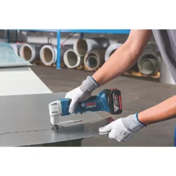 Cisaille à métaux Sans Fil Bosch GSC18 V-16 18V Li-Ion Coolpack - Sans Batterie 9 Cisaille à métaux Sans Fil Bosch GSC18 V-16 18V Li-Ion Coolpack - Sans Batterie -Accueil-Outils ae235 49