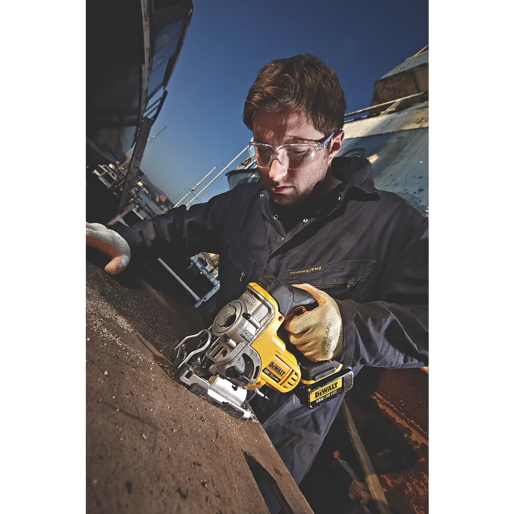 Meuleuse D'angle Sans Fil Brushless Bosch GWX 18V-7 18V 2x4,0Ah Li-ion PowerShare 3 Meuleuse D'angle Sans Fil Brushless Bosch GWX 18V-7 18V 2x4,0Ah Li-ion PowerShare